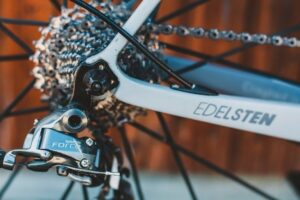 ¿Cada cuánto hay que darle servicio a mi bicicleta?